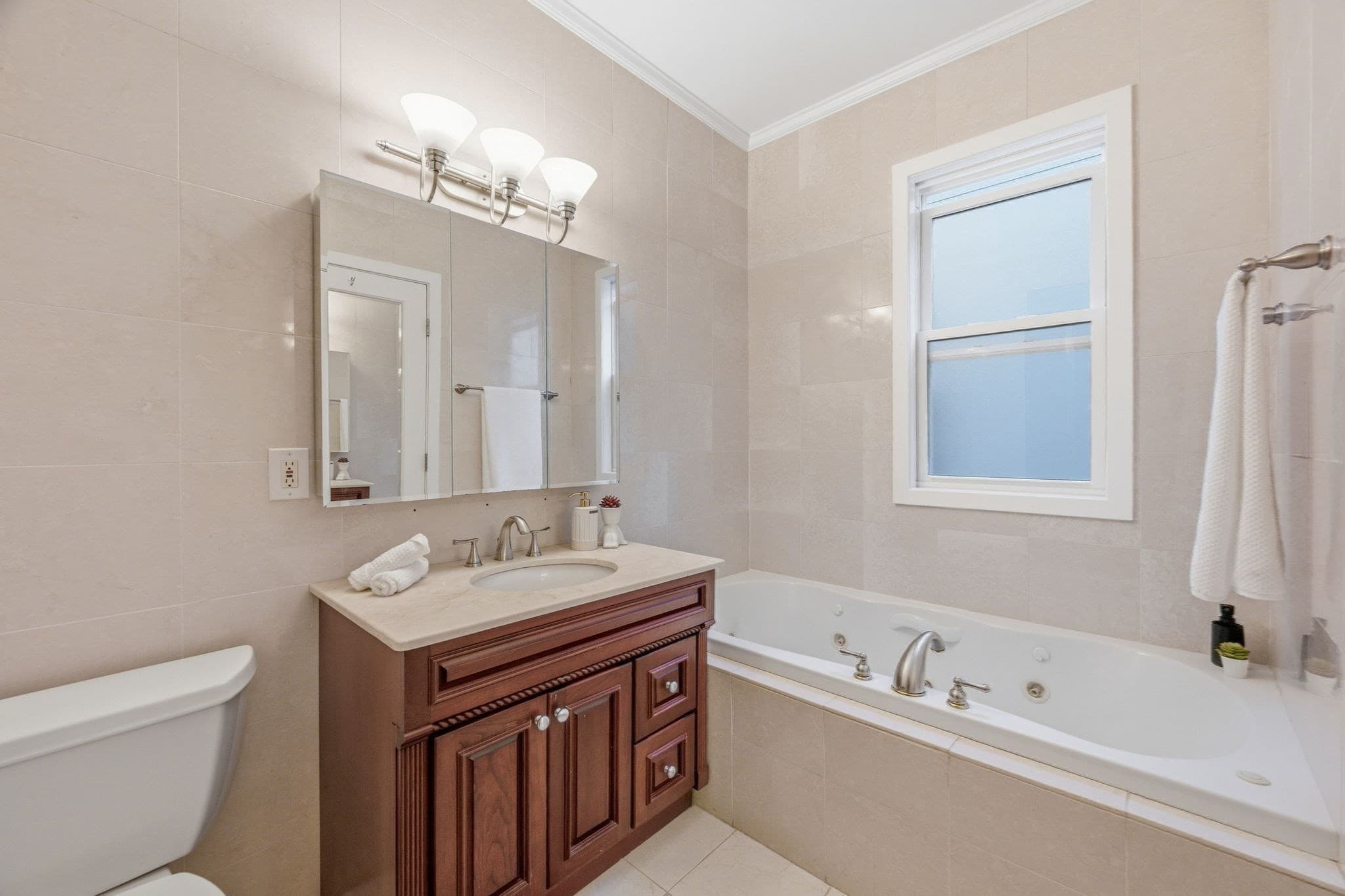 Condominium at 94 Amory # 2, Cambridge MA 02139, Cambridge, photo 23 of 32