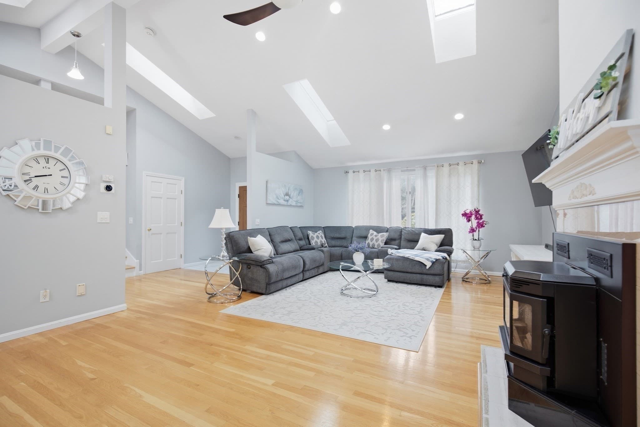 Single Family Residence at 117 Dayton St, Danvers MA 01923, Danvers, photo 3 of 26