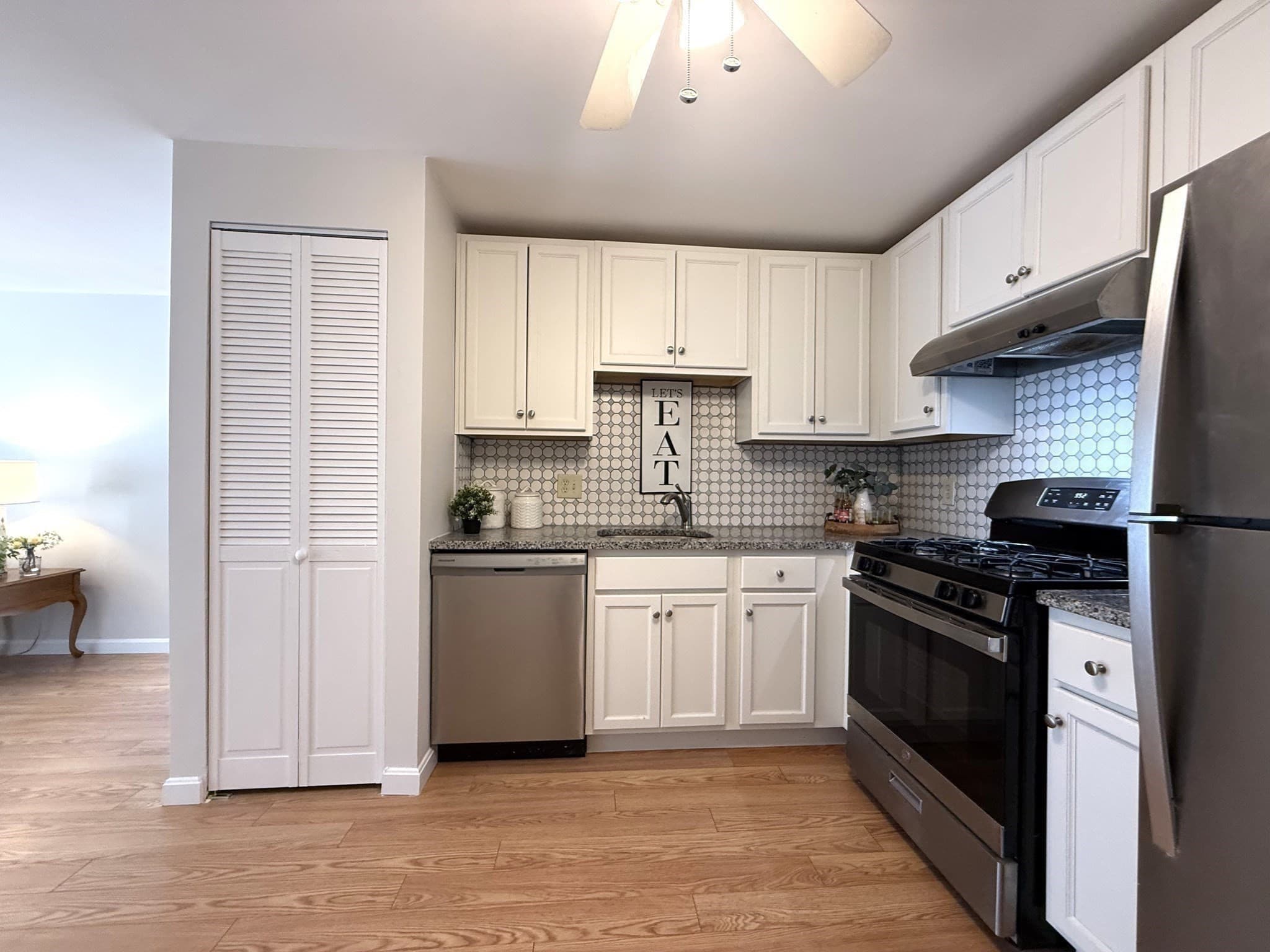 Condominium at 8 Kenmar Dr # 64, Billerica MA 01821, Billerica, photo 2 of 22