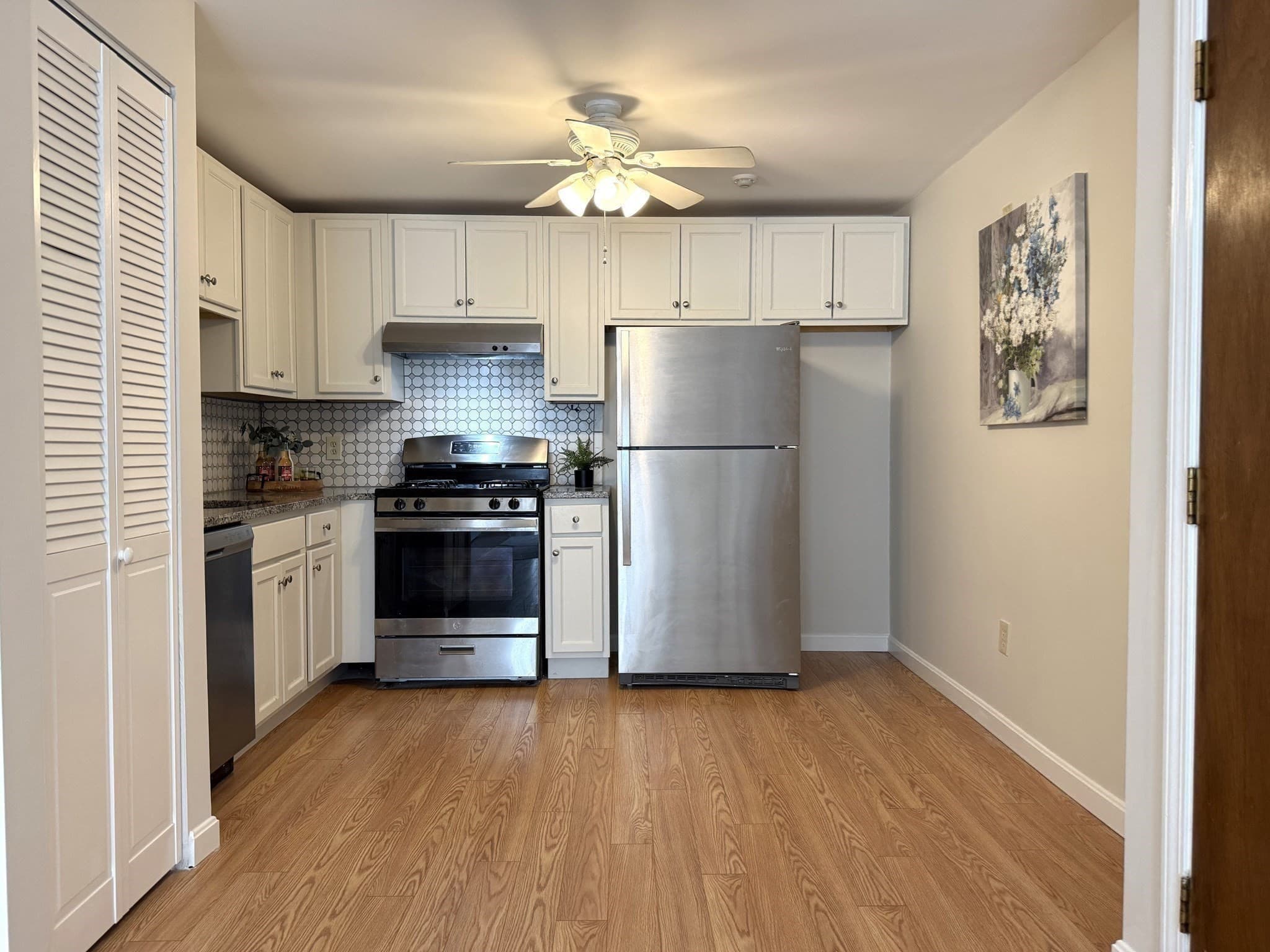 Condominium at 8 Kenmar Dr # 64, Billerica MA 01821, Billerica, photo 3 of 22