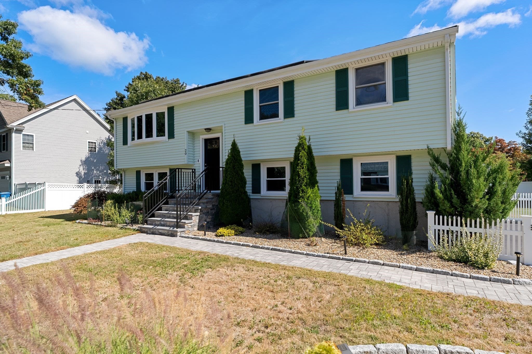 Single Family Residence at 20 Humboldt Ave, Burlington MA 01803, Burlington, photo 2 of 42