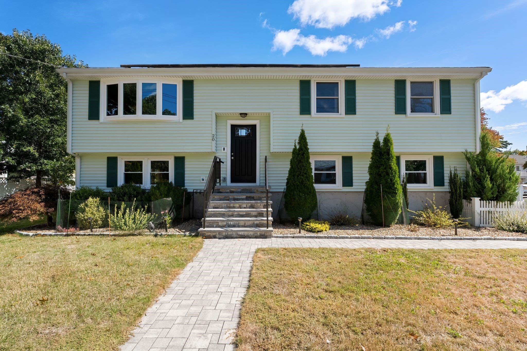 20 Humboldt Ave, Burlington MA 01803
