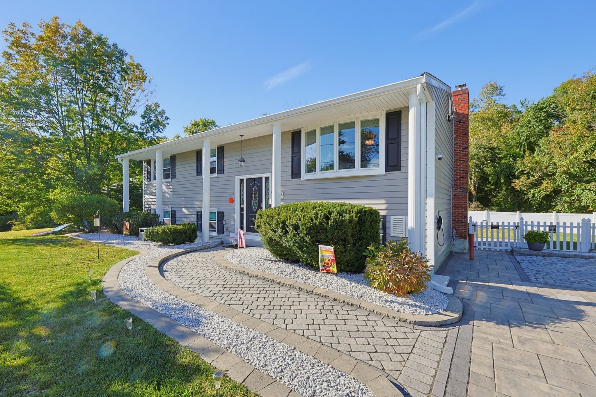 Single Family Residence at 39 Candy Ln, Brockton MA 02301, Brockton, photo 3 of 42