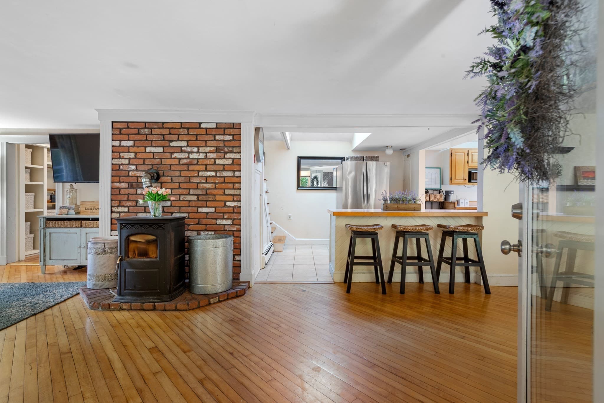 Single Family Residence at 3 Rockwood Ln, Gloucester MA 01930, Gloucester, photo 11 of 42