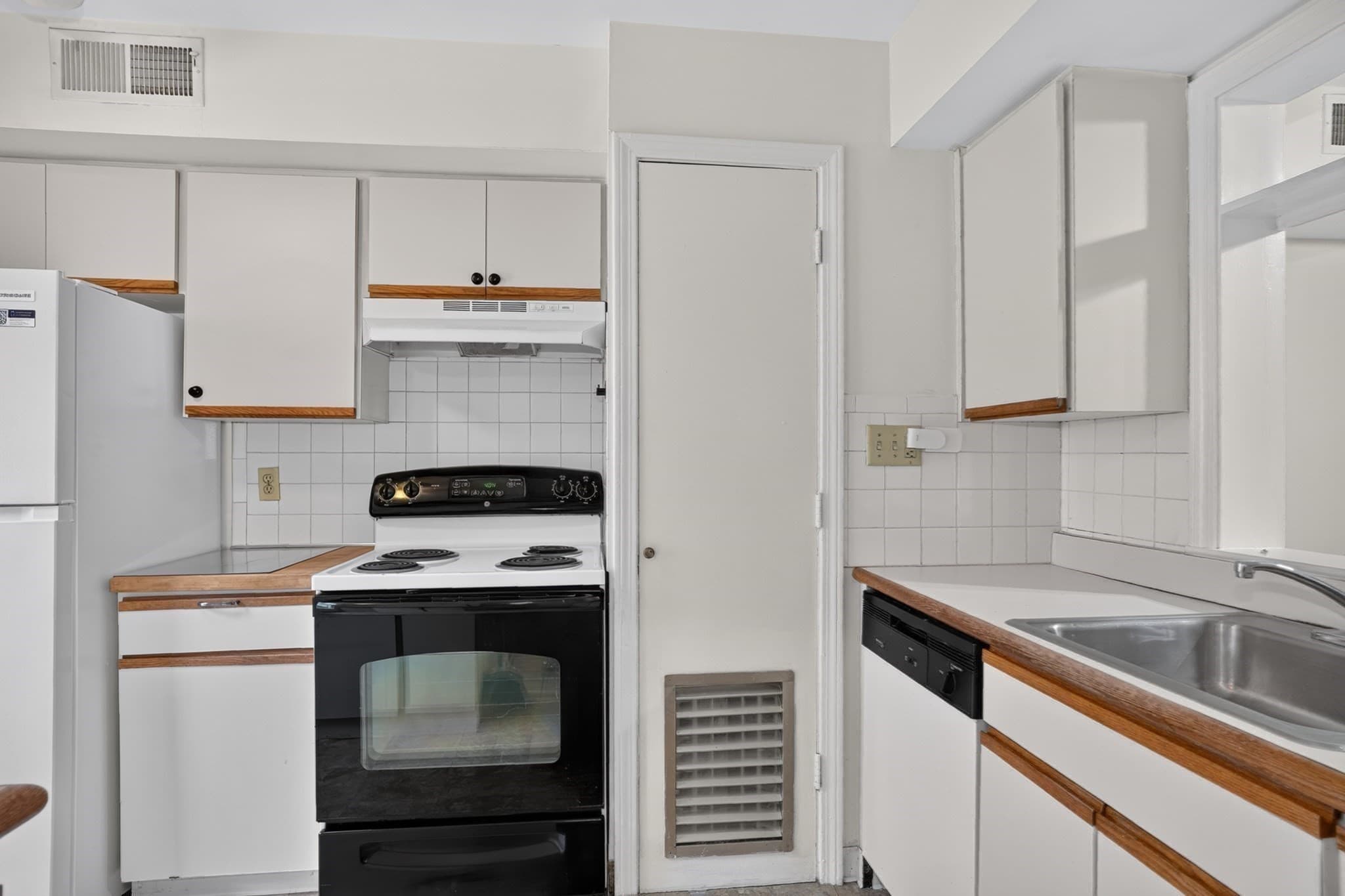Condominium at 501 Windsor Dr. # 501, Framingham MA 01701, Framingham, photo 5 of 26