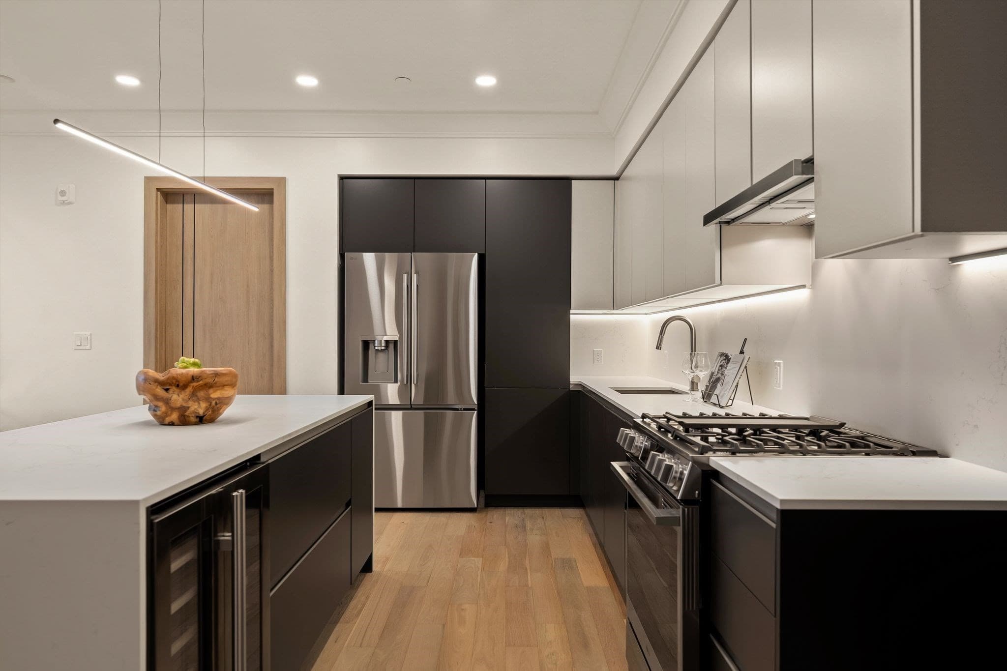Condominium at 388 Washington Street # 402, Quincy MA 02169, Quincy, photo 8 of 22