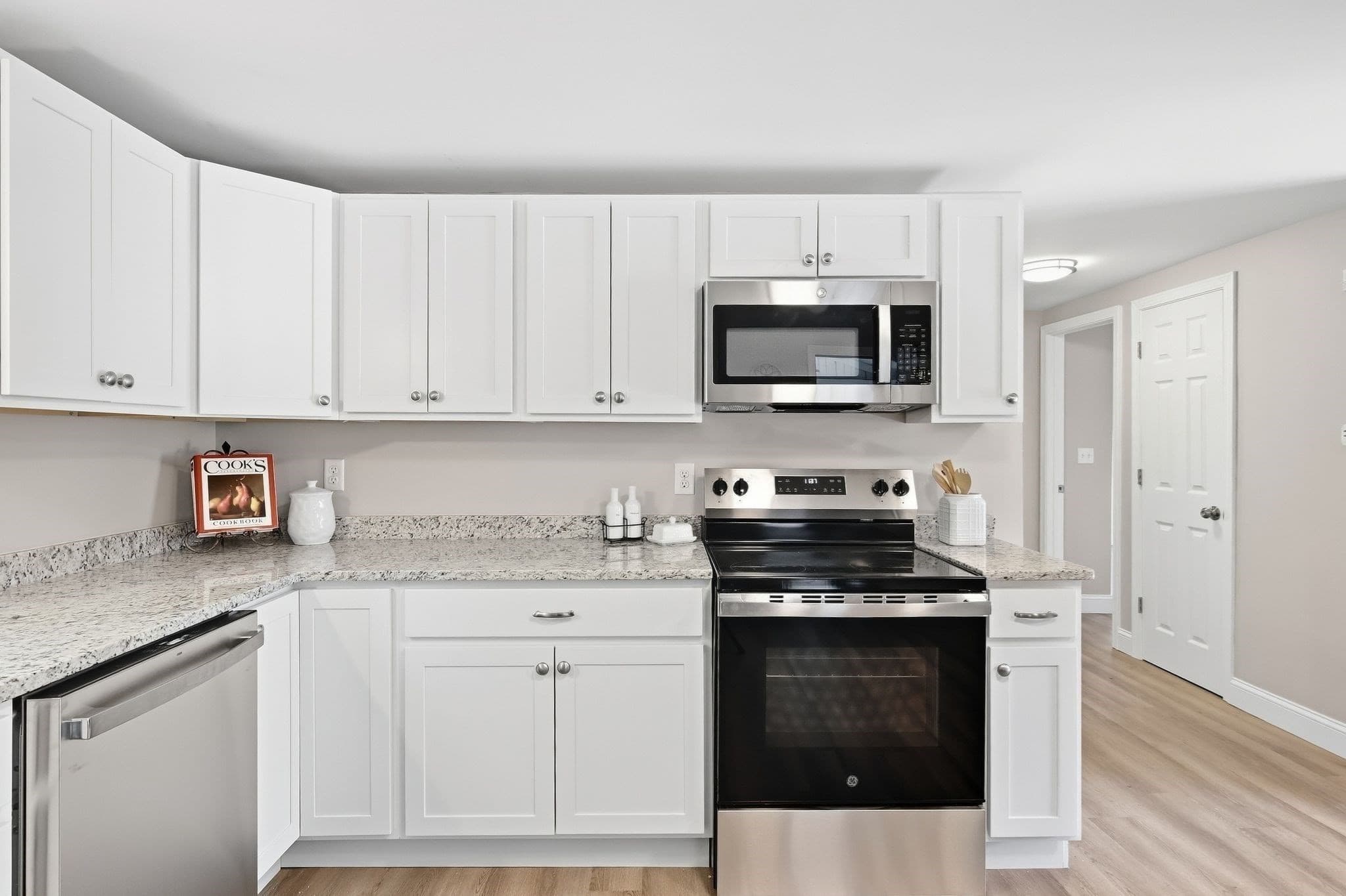 Single Family Residence at 1078 Granby Rd, Chicopee MA 01020, Chicopee, photo 7 of 37