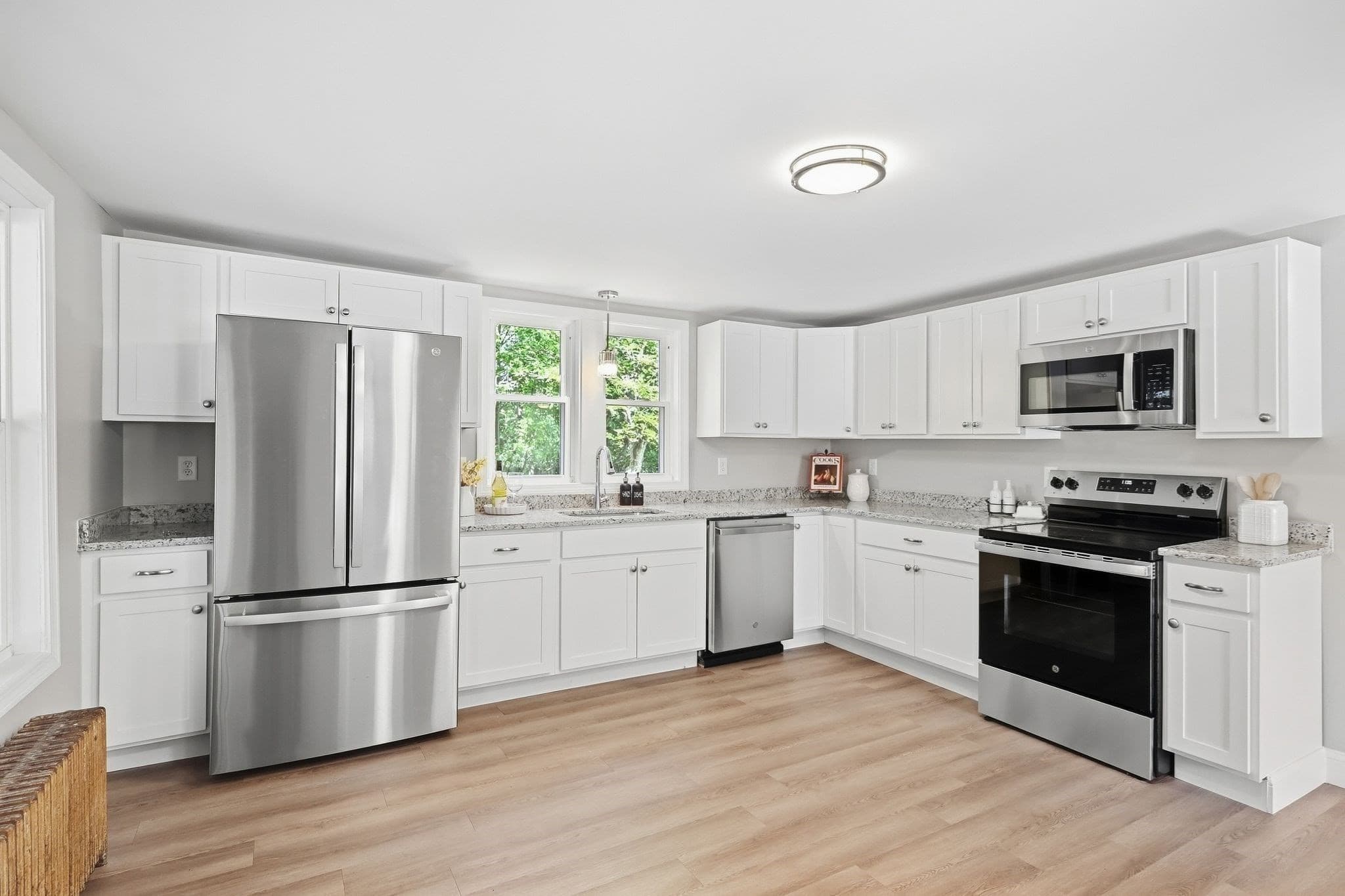 Single Family Residence at 1078 Granby Rd, Chicopee MA 01020, Chicopee, photo 5 of 37