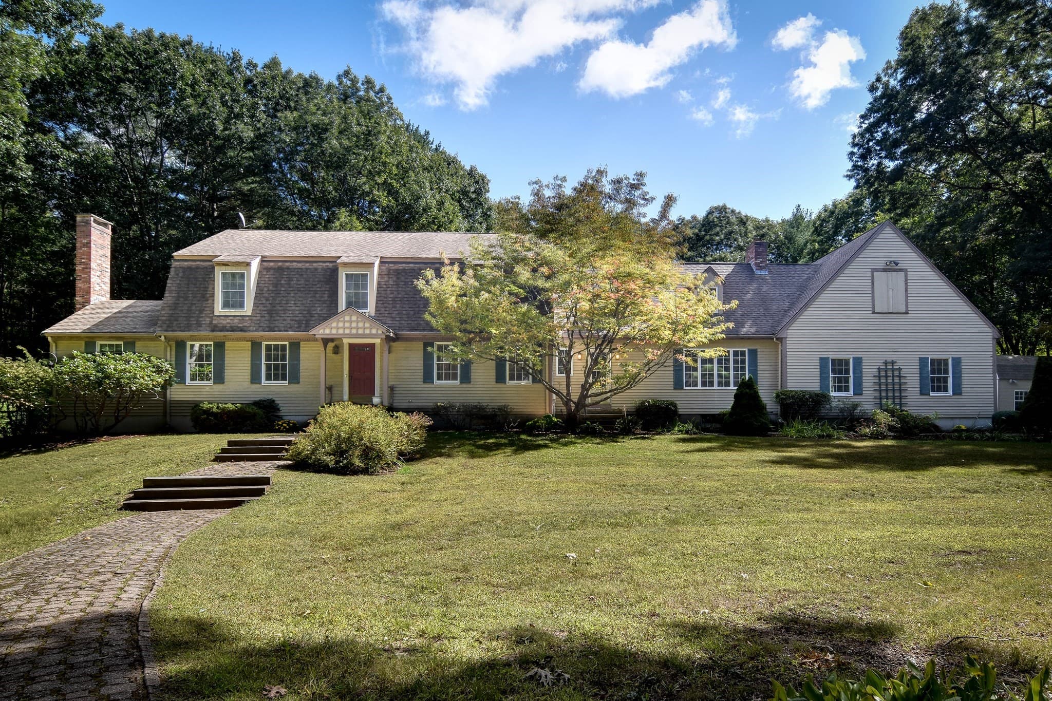 46 Donnelly Dr, Dover MA 02030