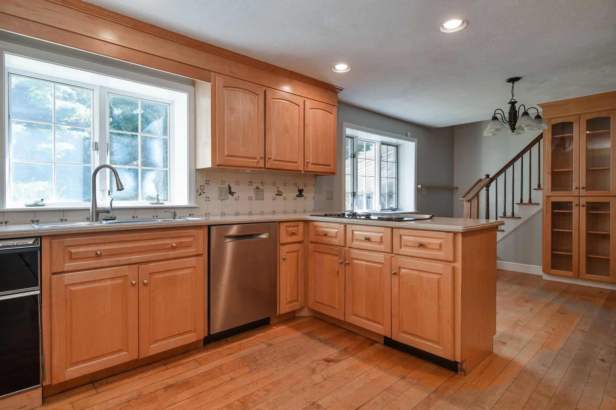 Single Family Residence at 46 Donnelly Dr, Dover MA 02030, Dover, photo 5 of 39