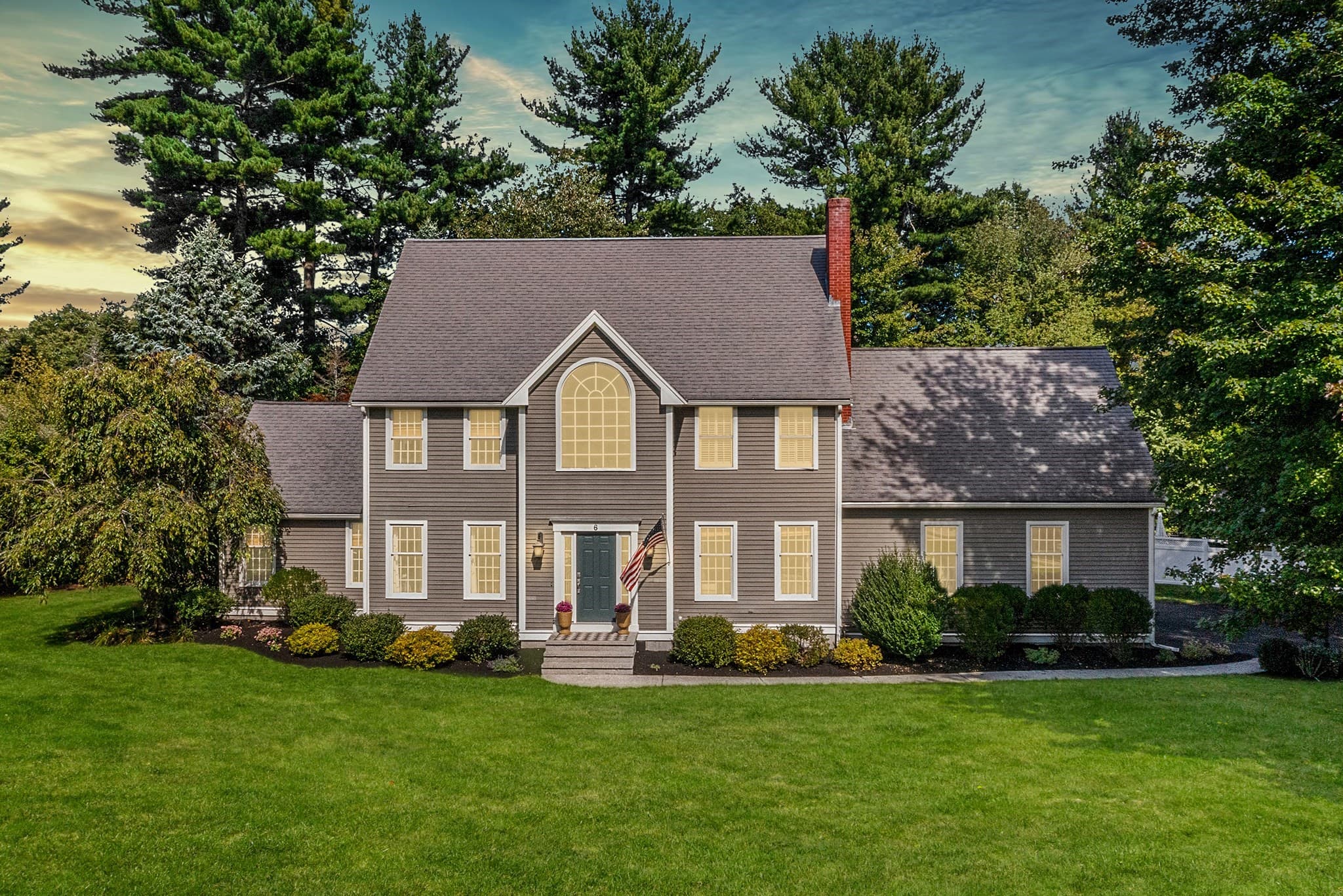 6 Carriage House Way, Medway MA 02053