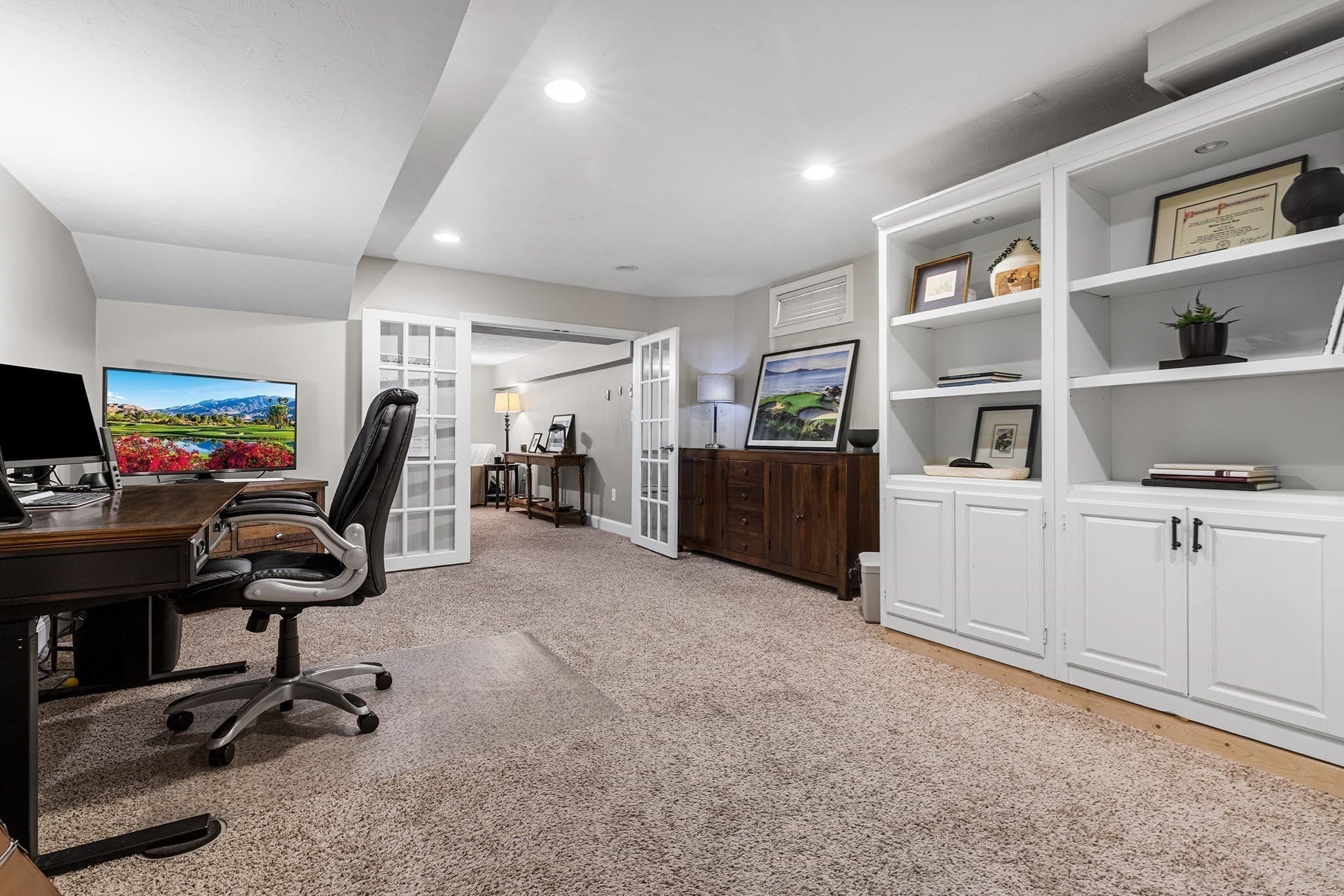 Single Family Residence at 6 Carriage House Way, Medway MA 02053, Medway, photo 29 of 42
