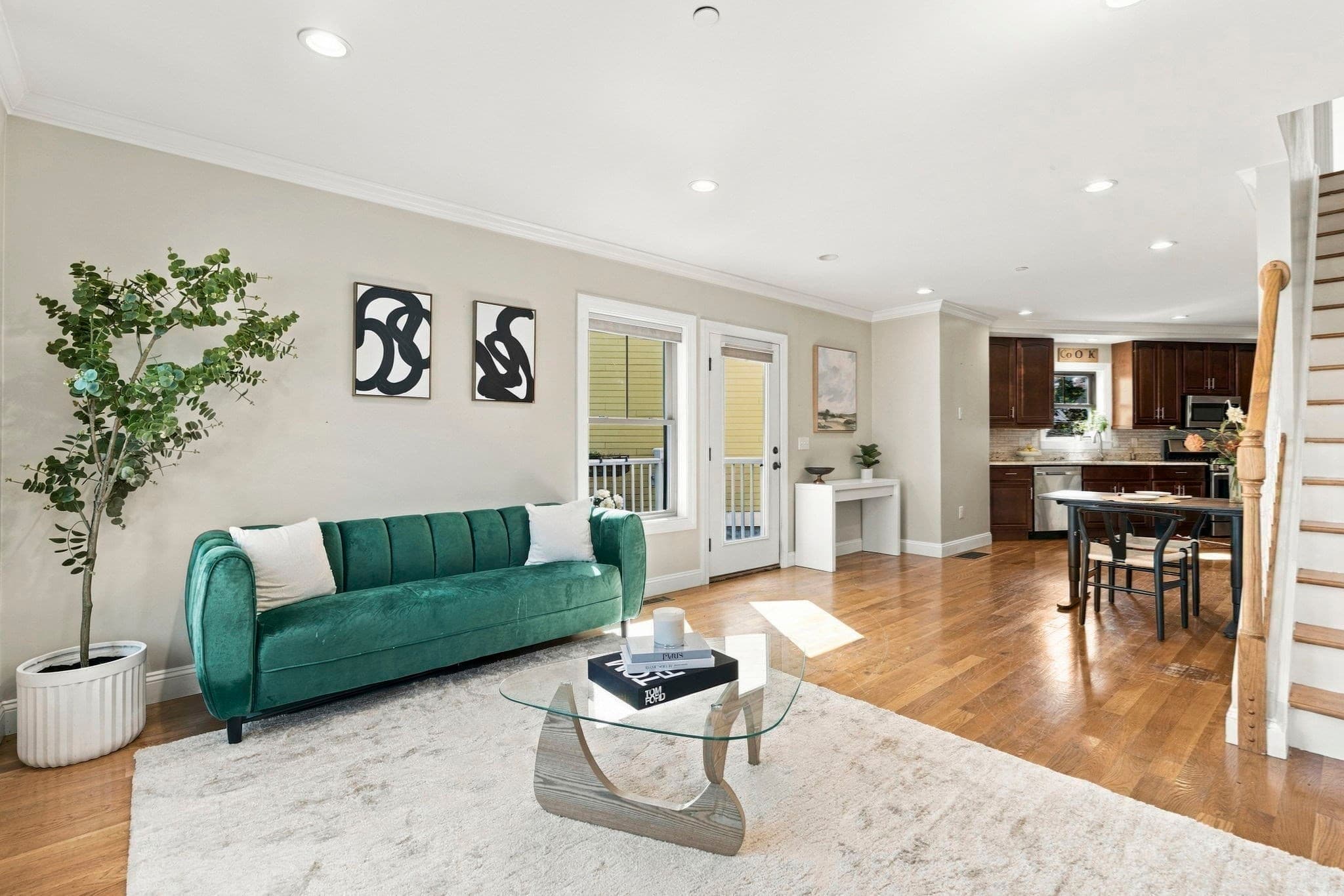 Condominium at 160 Green Street # 1, Melrose MA 02176, Melrose, photo 2 of 20