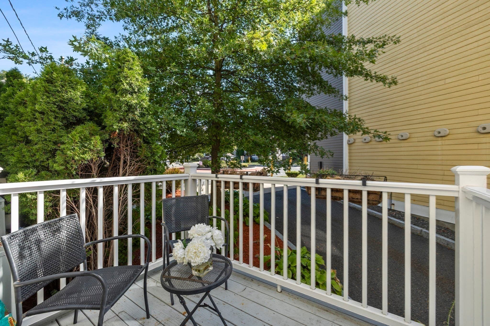Condominium at 160 Green Street # 1, Melrose MA 02176, Melrose, photo 17 of 20