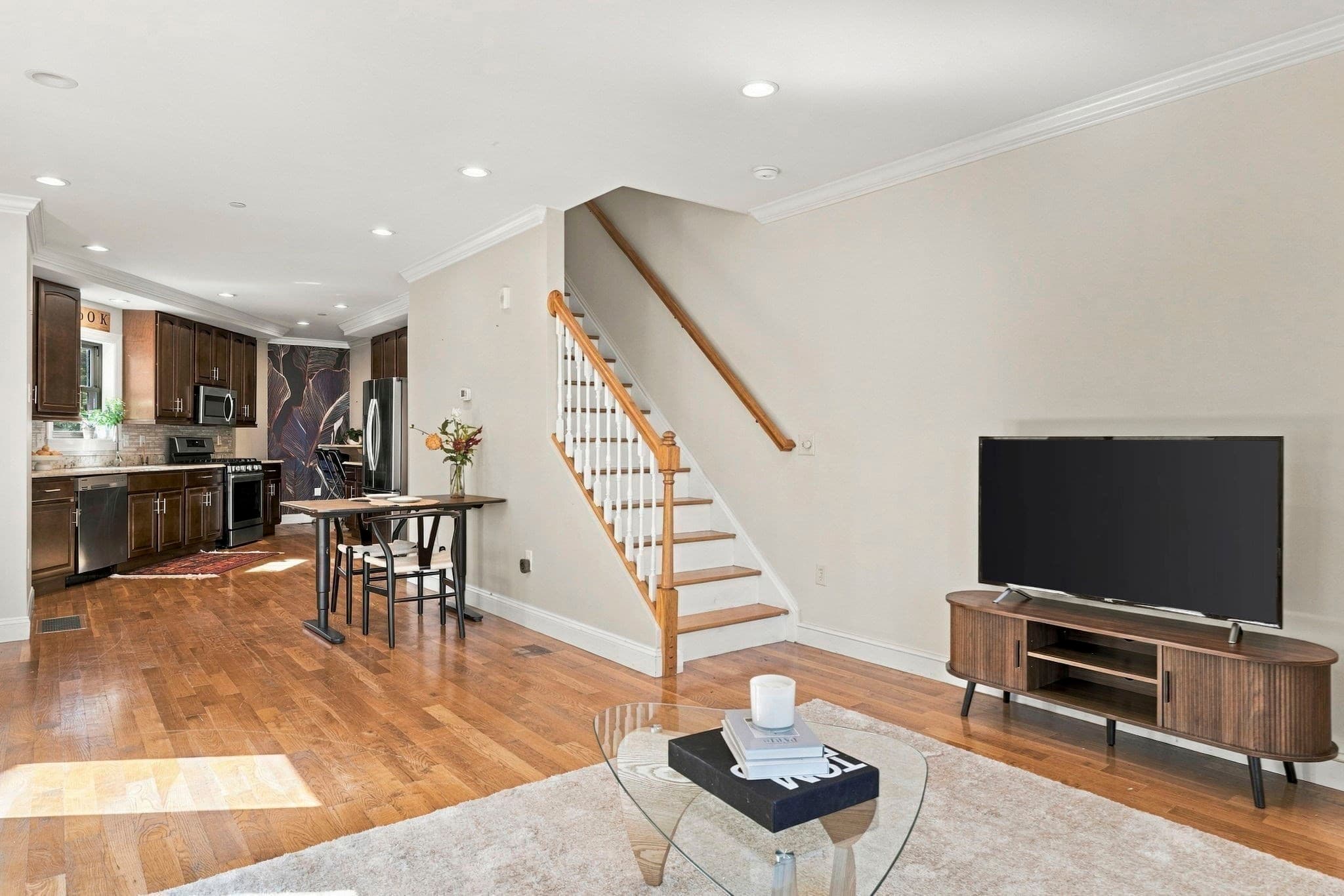 Condominium at 160 Green Street # 1, Melrose MA 02176, Melrose, photo 5 of 20