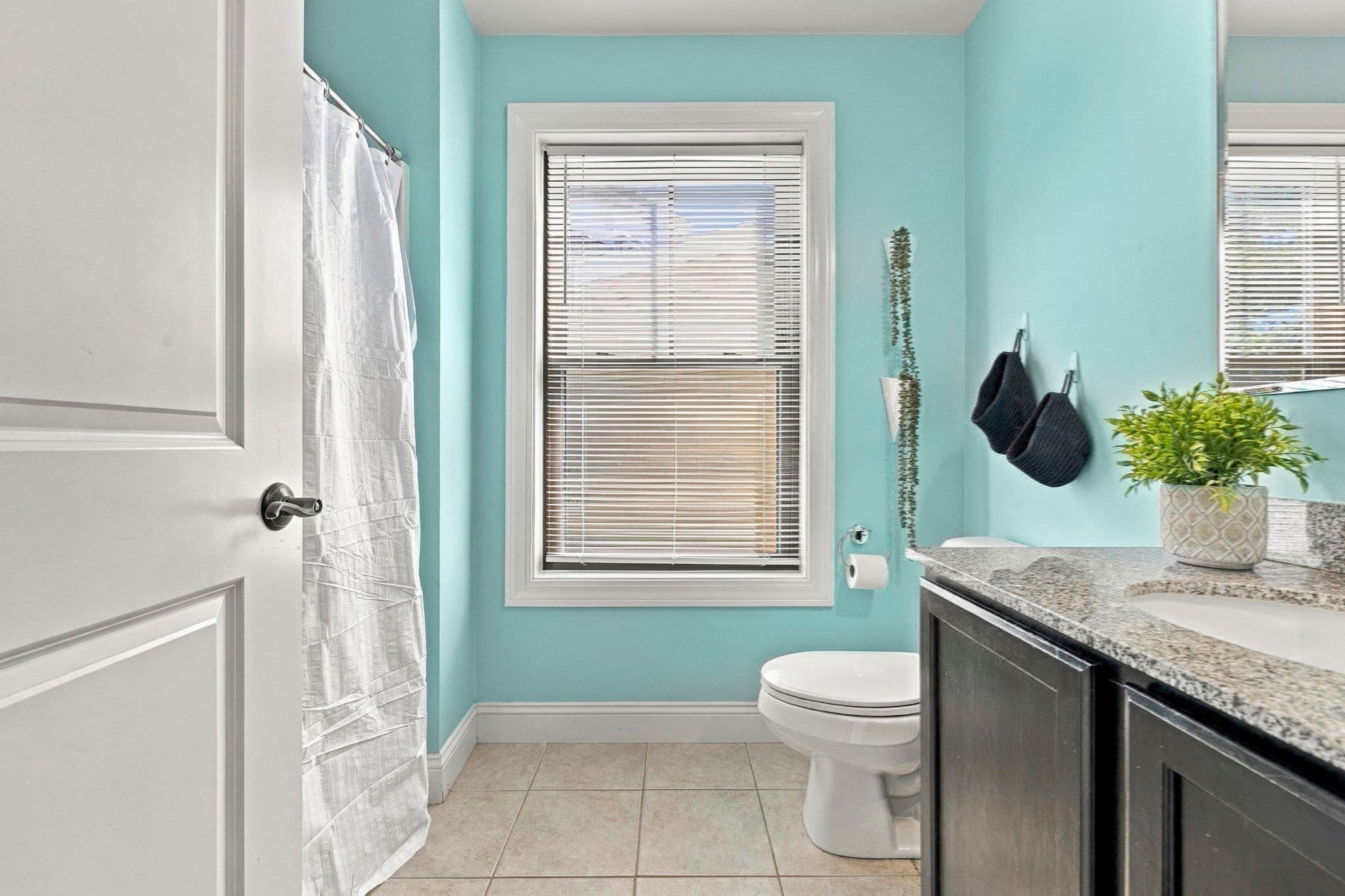 Condominium at 160 Green Street # 1, Melrose MA 02176, Melrose, photo 15 of 20