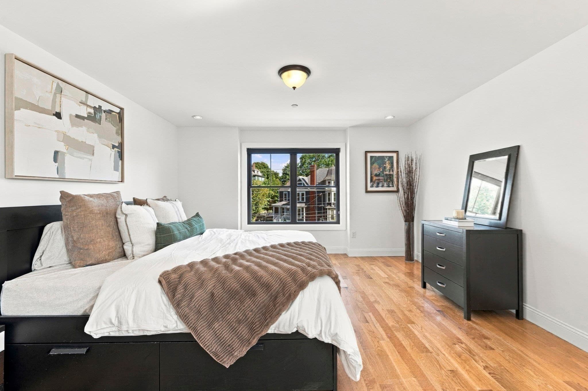 Condominium at 160 Green Street # 1, Melrose MA 02176, Melrose, photo 8 of 20