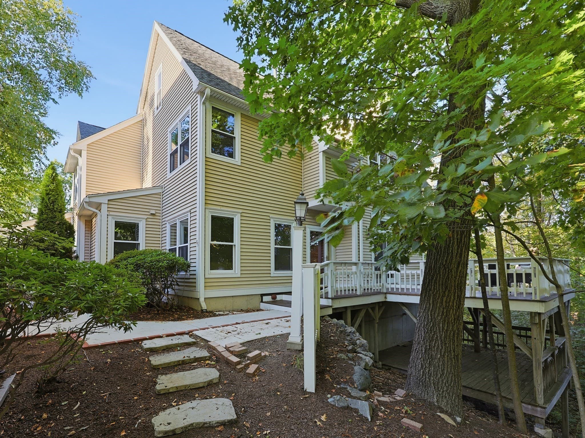Condominium at 85 Hammond Pl # 85, Woburn MA 01801, Woburn, photo 3 of 35