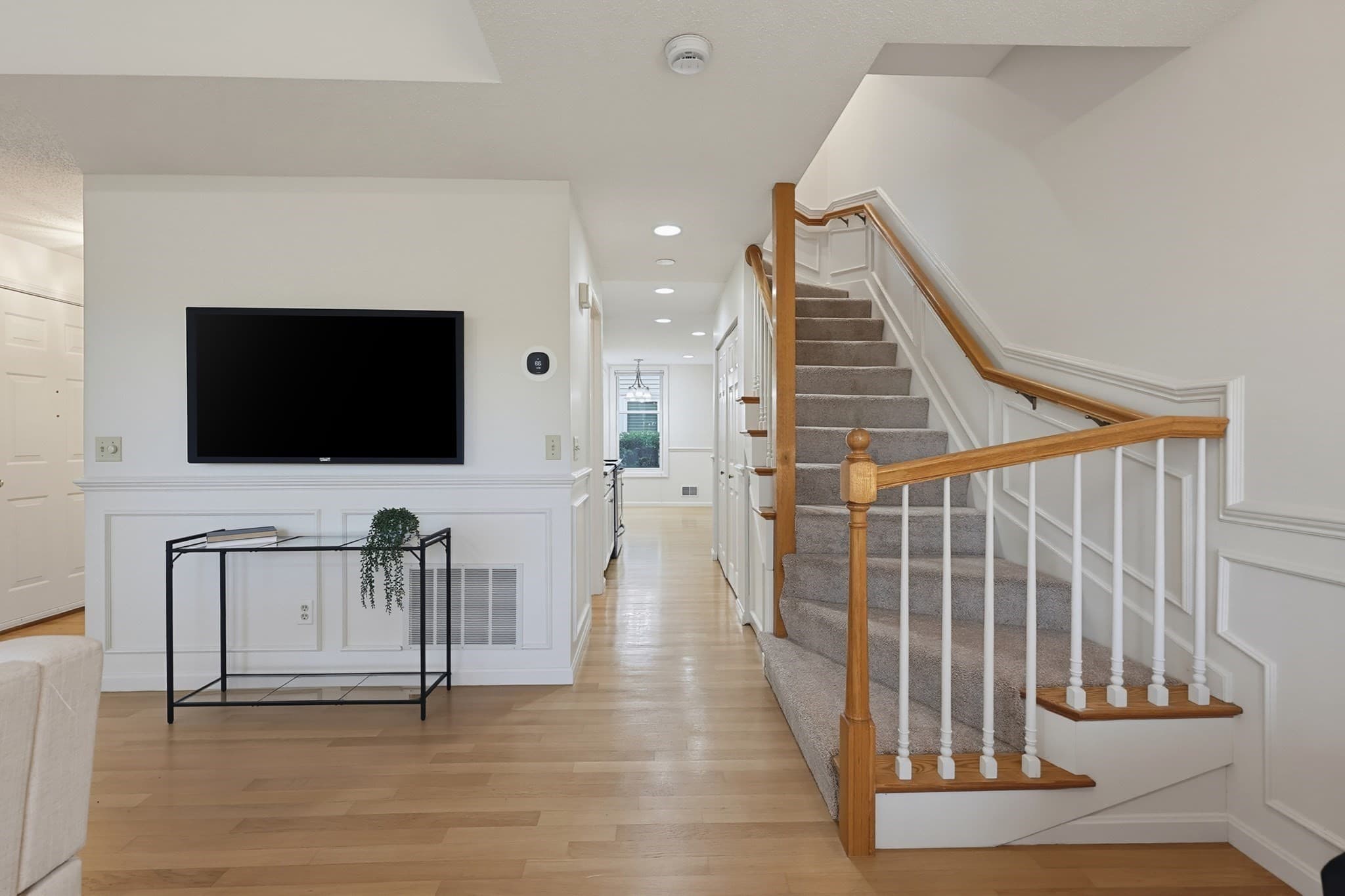 Condominium at 85 Hammond Pl # 85, Woburn MA 01801, Woburn, photo 28 of 35