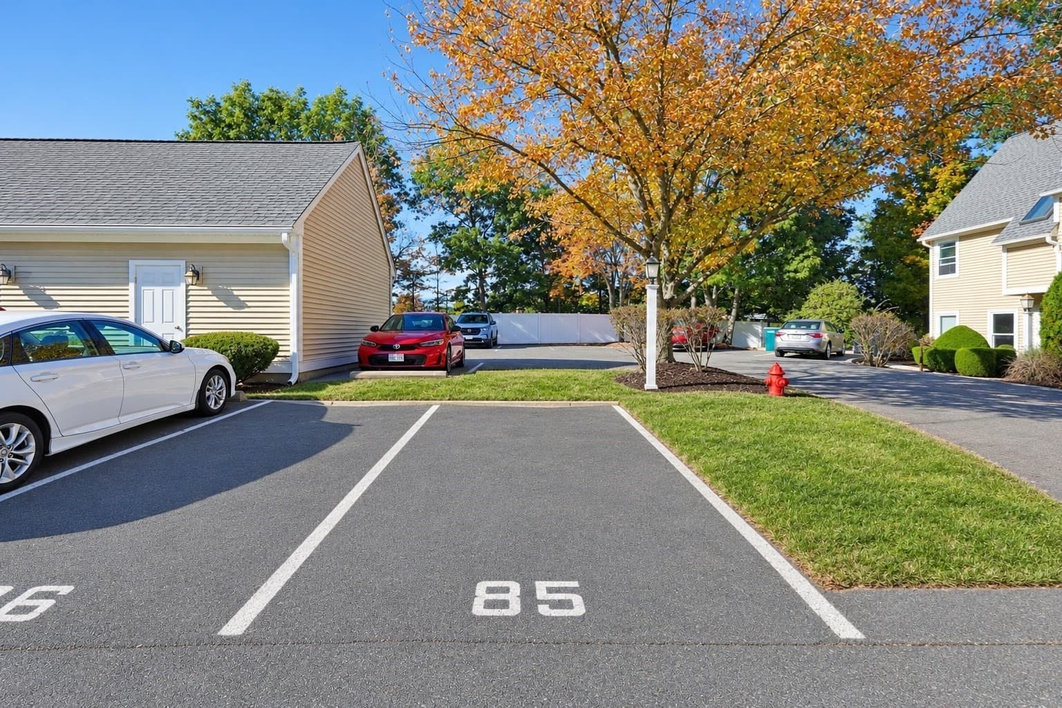 Condominium at 85 Hammond Pl # 85, Woburn MA 01801, Woburn, photo 31 of 35