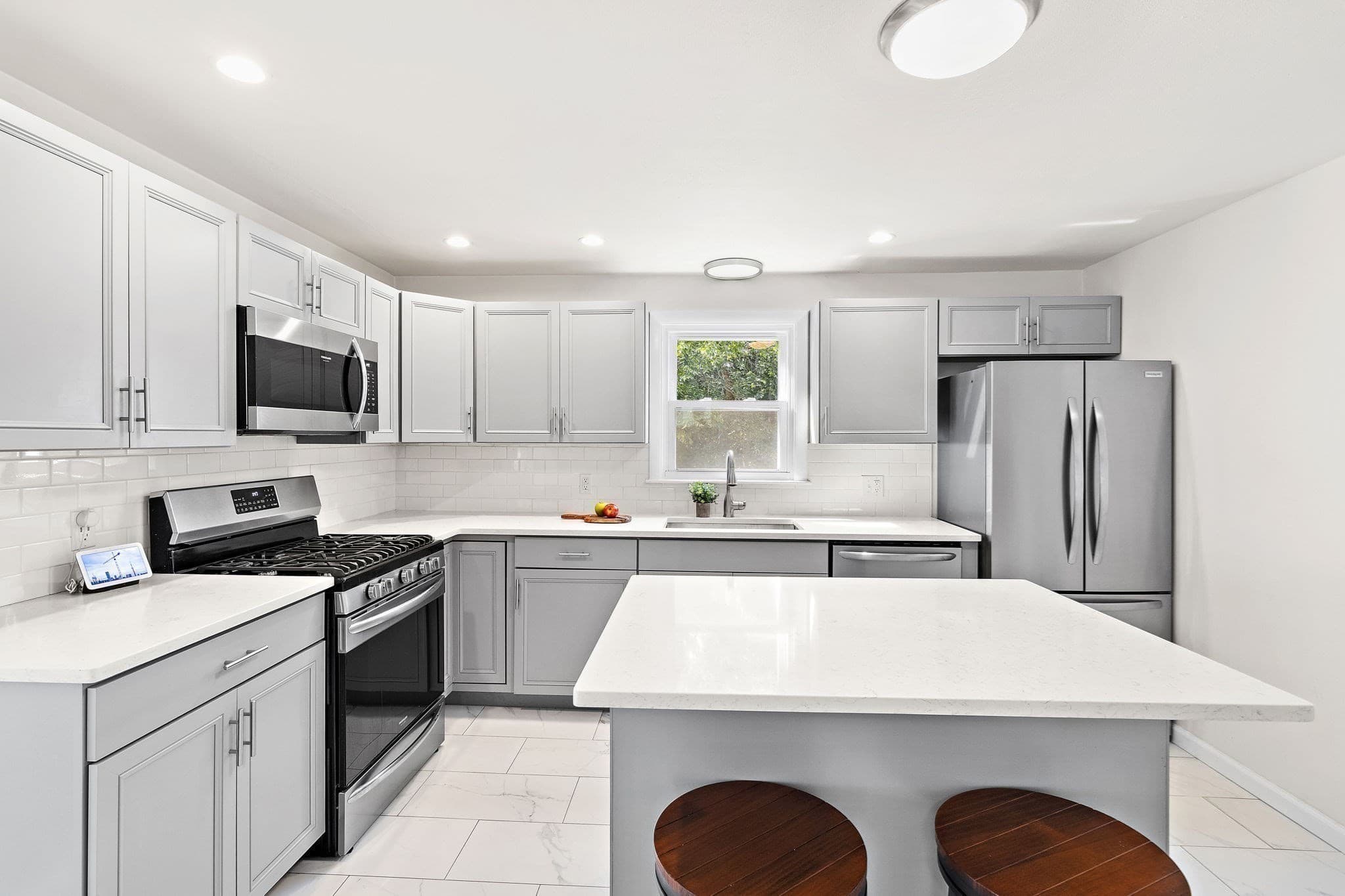 Single Family Residence at 468 Underwood St, Holliston MA 01746, Holliston, photo 10 of 38