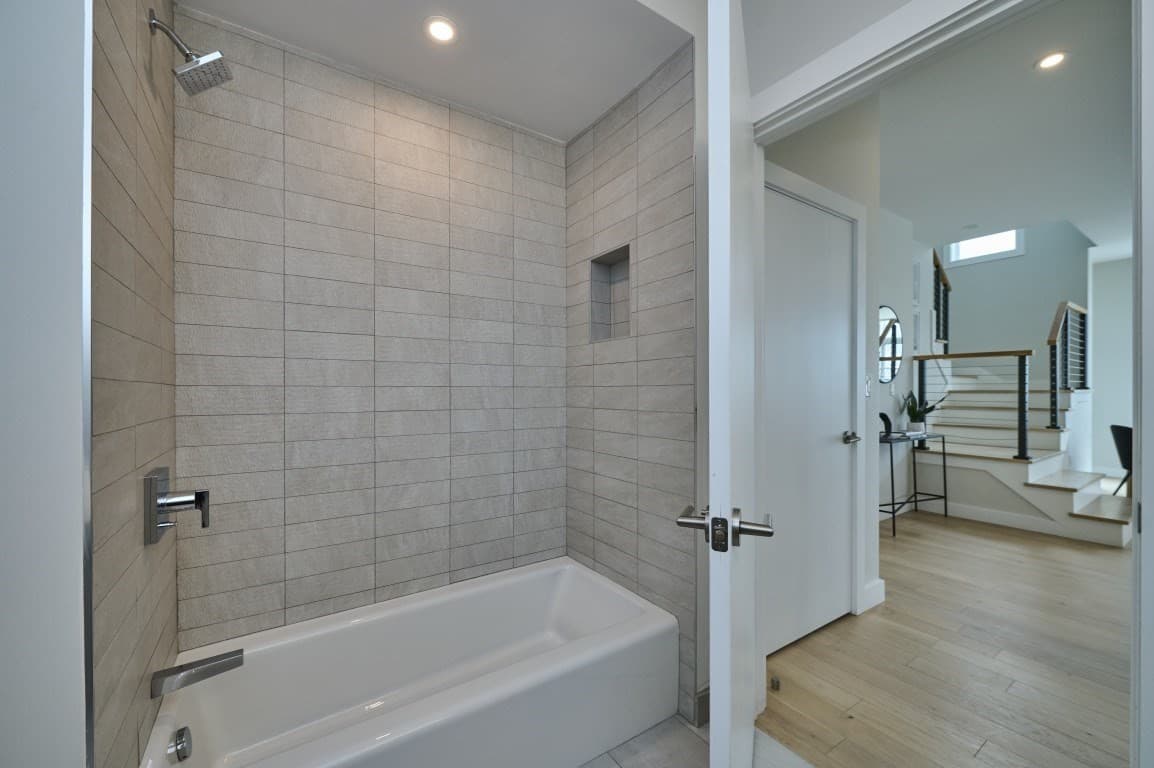 Condominium at 471 Somerville Ave # 3, Somerville MA 02143, Somerville, photo 12 of 32