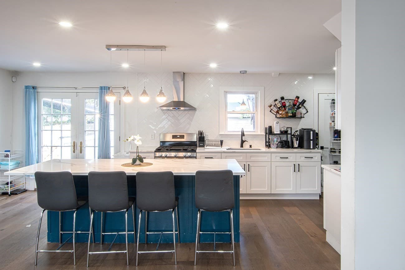 16 Thayer Street, Worcester MA 01603