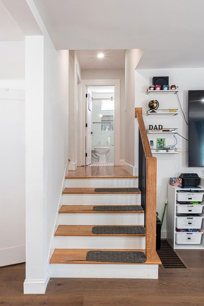 Single Family Residence at 16 Thayer Street, Worcester MA 01603, Worcester, photo 9 of 39