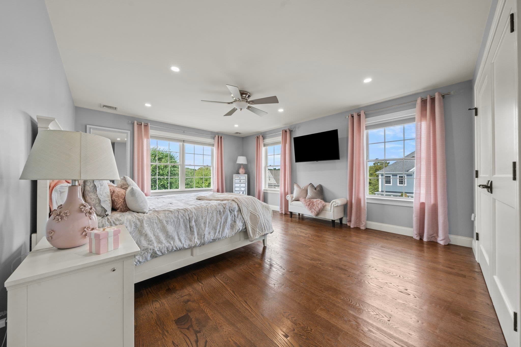 Single Family Residence at 2 Oneil Way, Saugus MA 01906, Saugus, photo 16 of 41