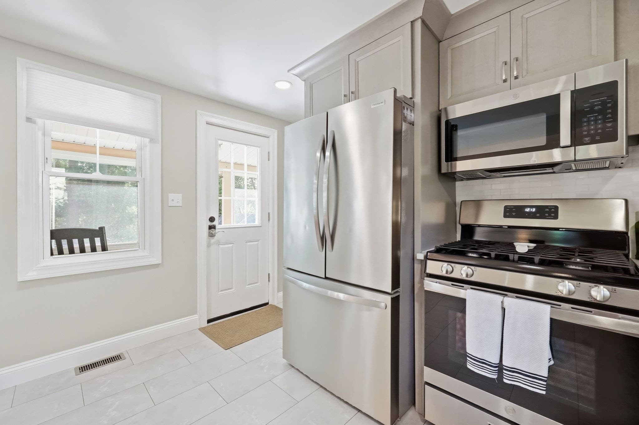 Single Family Residence at 10 Canal St, South Hadley MA 01075, South Hadley, photo 28 of 39