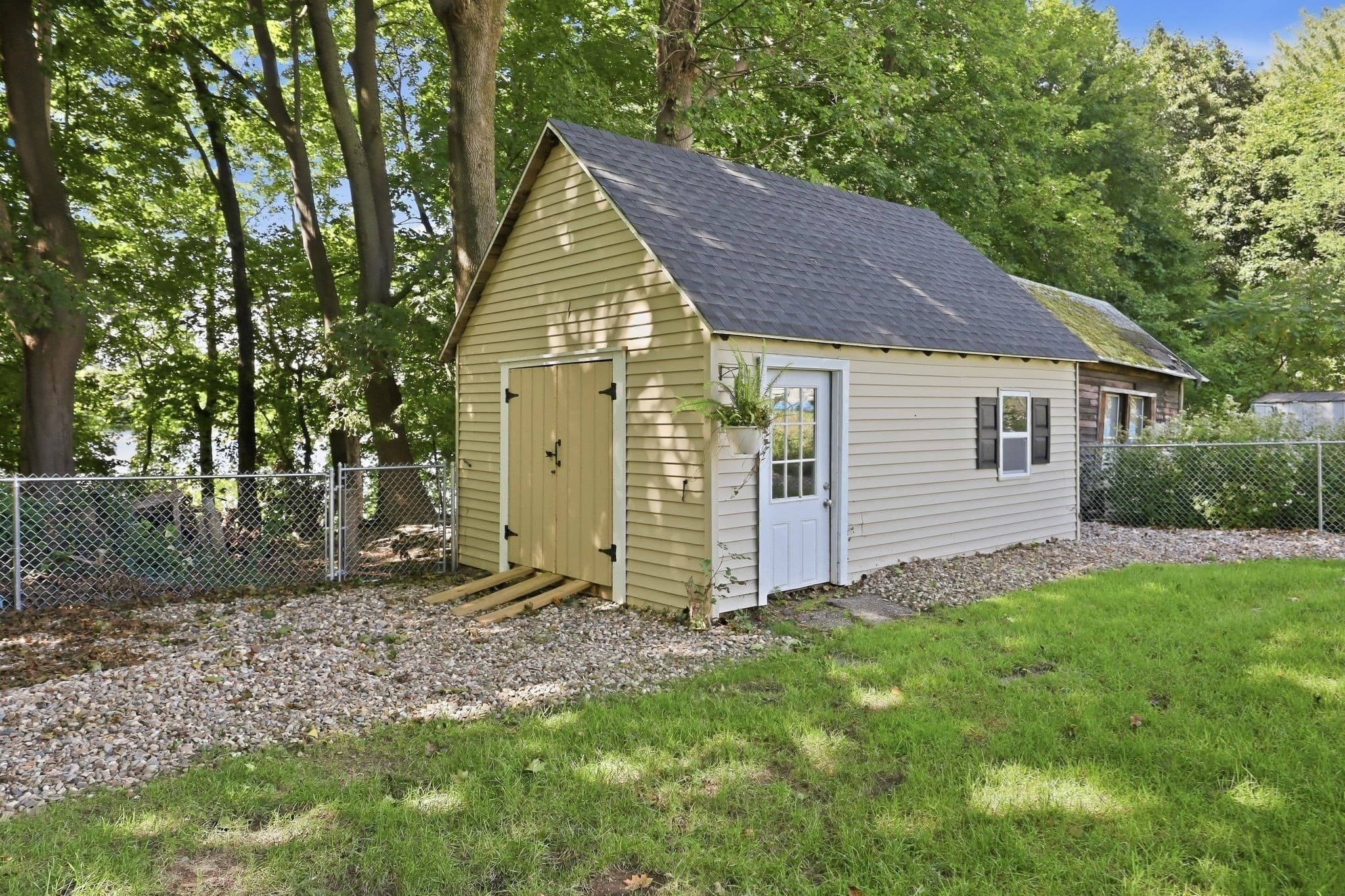 Single Family Residence at 10 Canal St, South Hadley MA 01075, South Hadley, photo 9 of 39