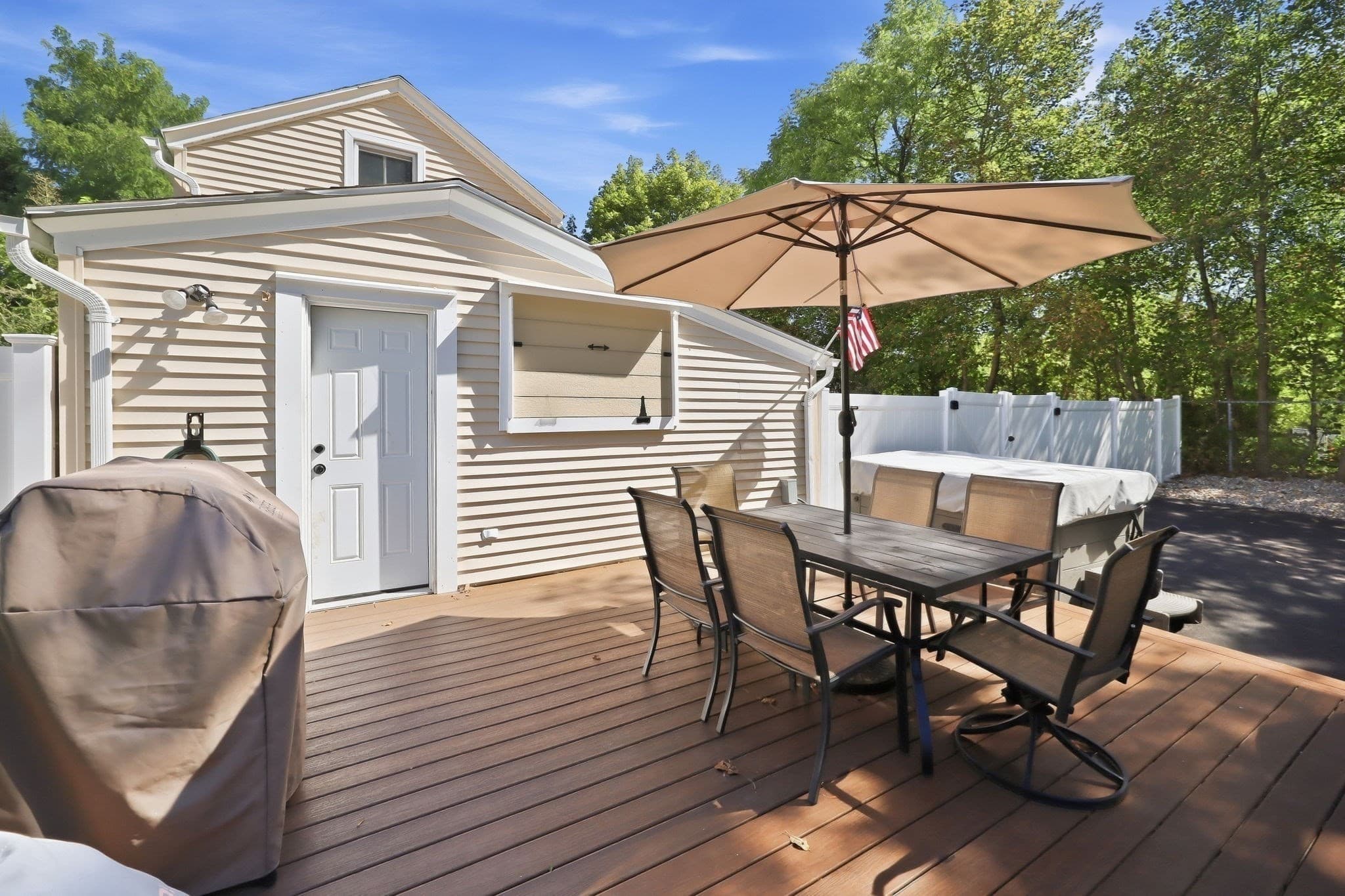 Single Family Residence at 10 Canal St, South Hadley MA 01075, South Hadley, photo 14 of 39