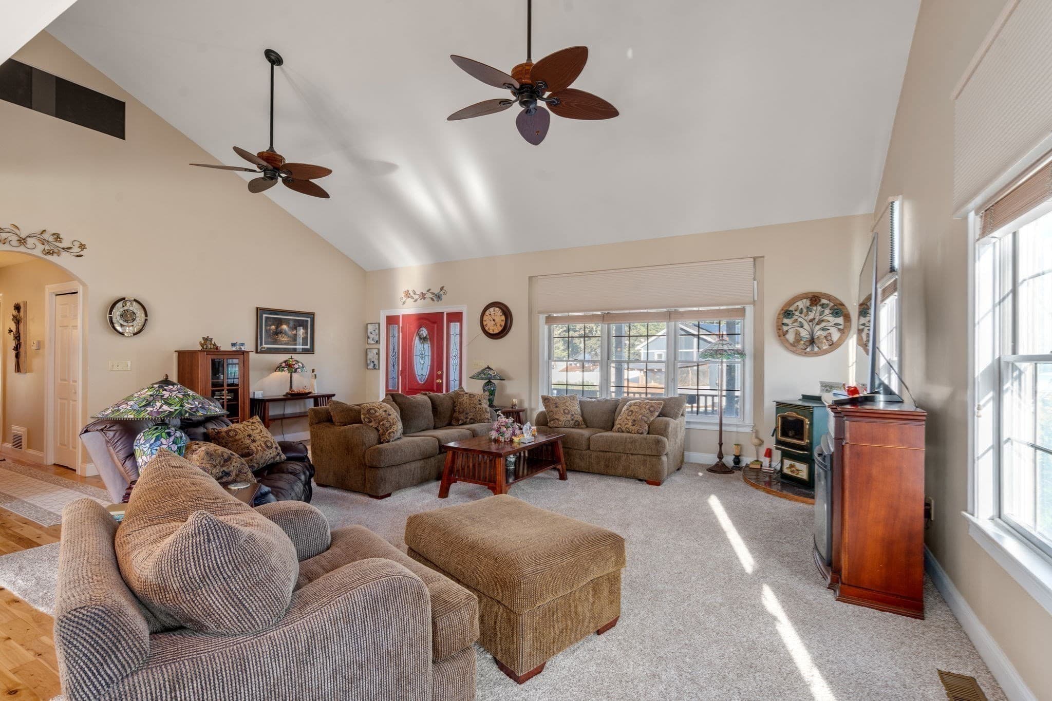 3 Family at 90 Beach Rd, Salisbury MA 01952, Salisbury, photo 6 of 38