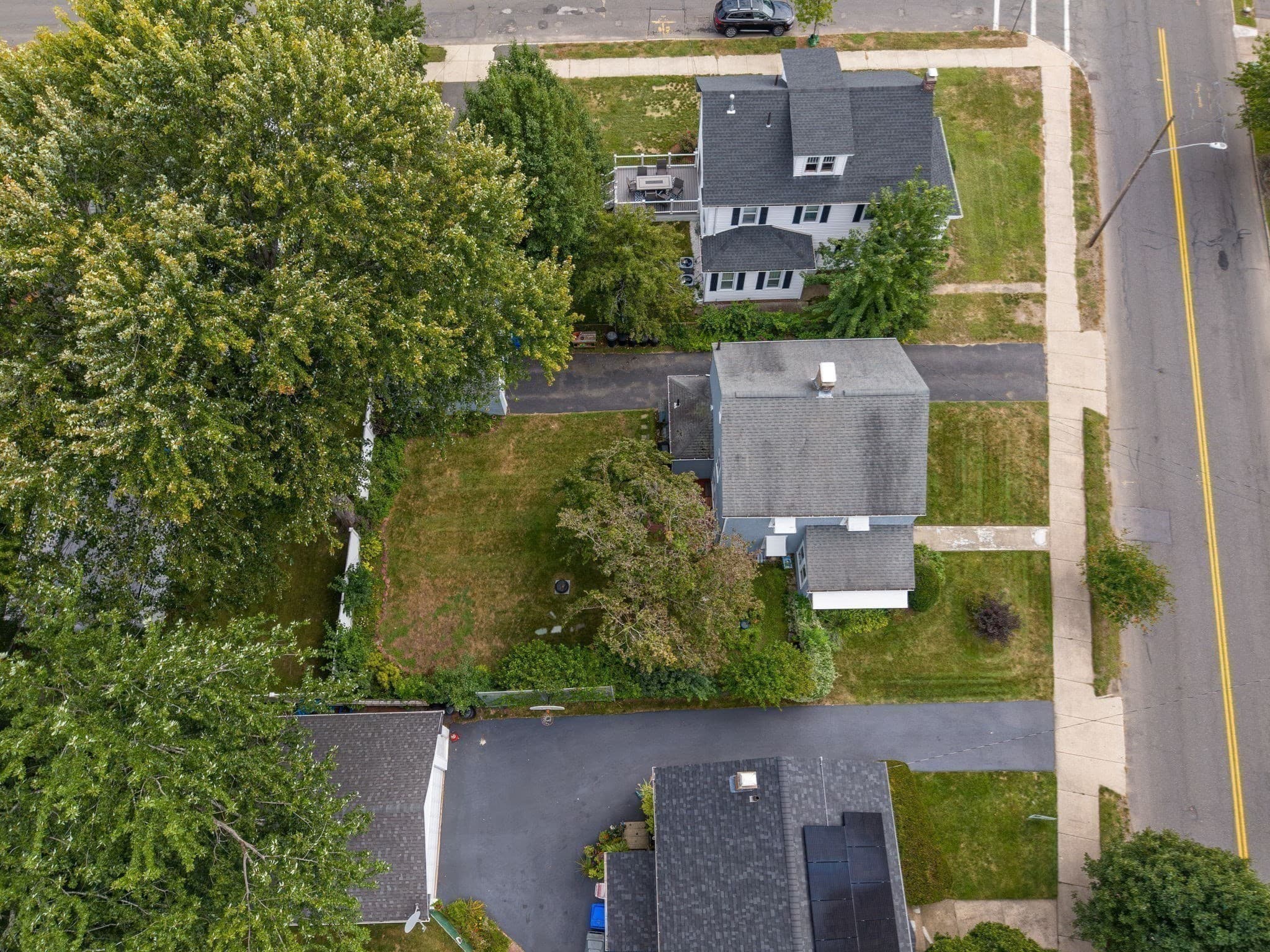 Single Family Residence at 793 Allen St, Springfield MA 01118, Springfield, photo 38 of 41