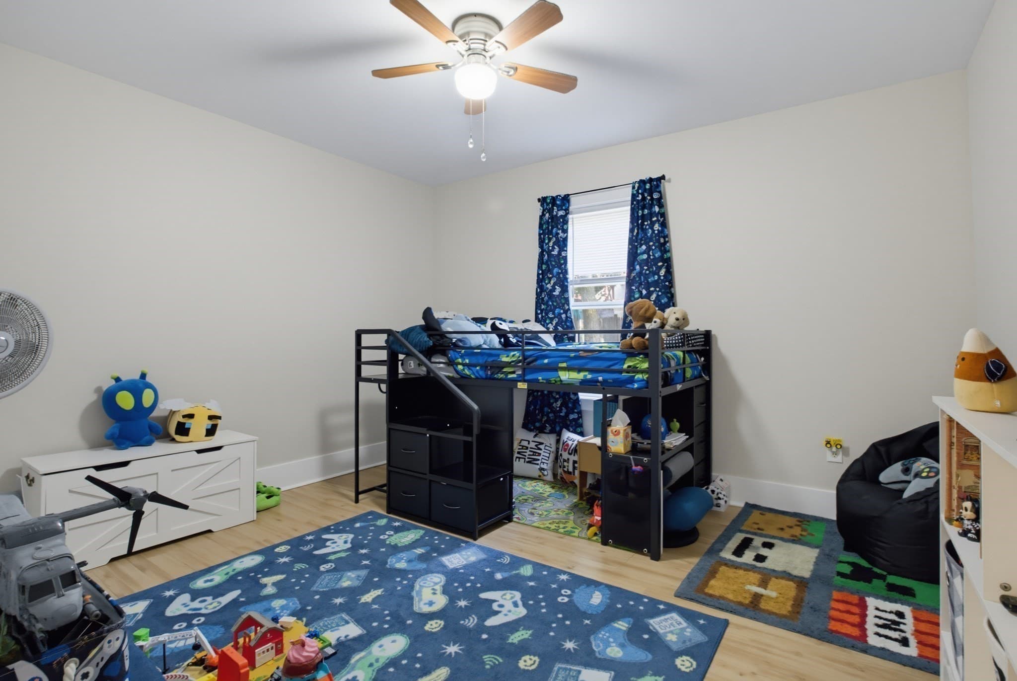 4 Family at 147- 1/2 Oak St, Clinton MA 01510, Clinton, photo 29 of 42