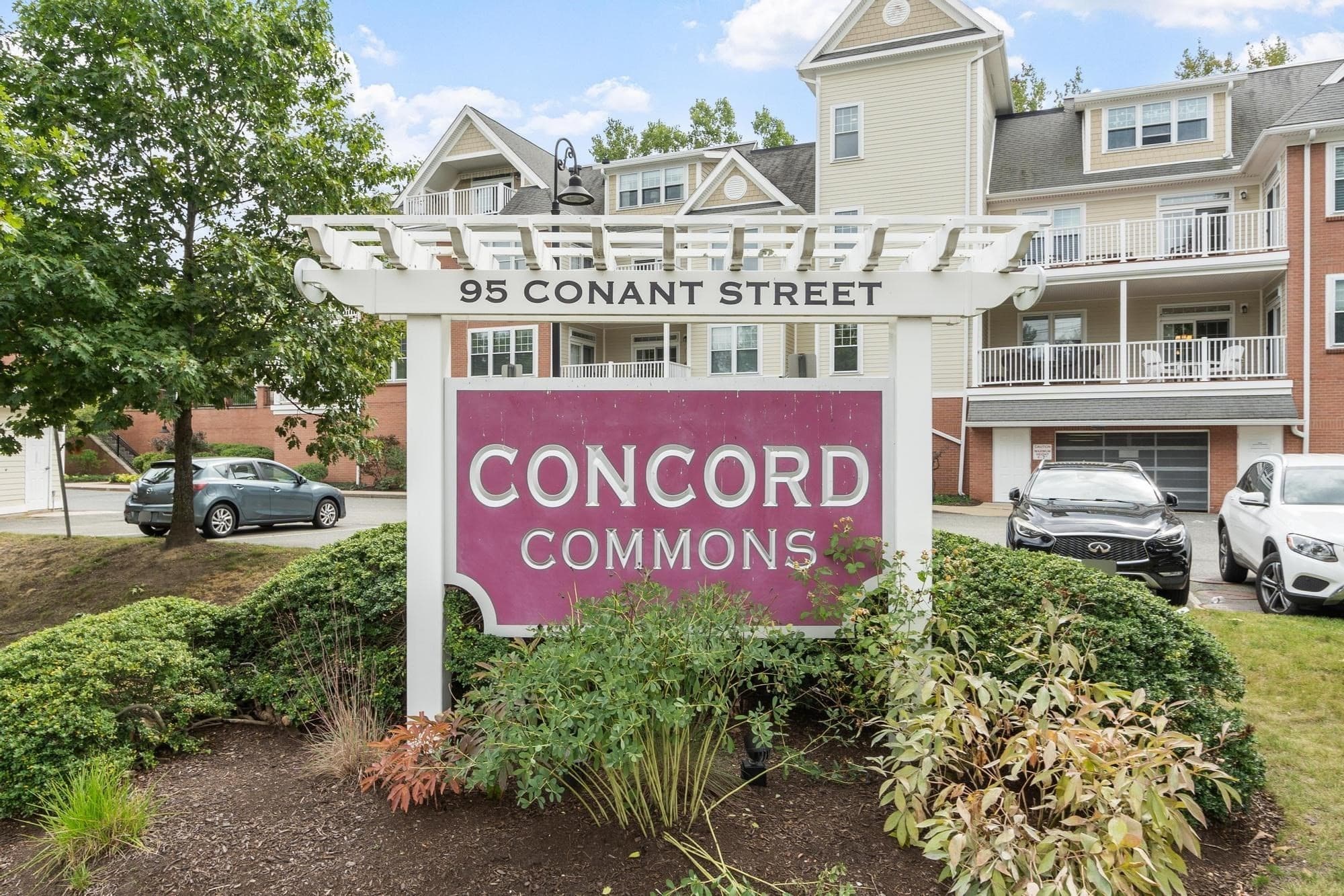 95 Conant St # 214, Concord MA 01742
