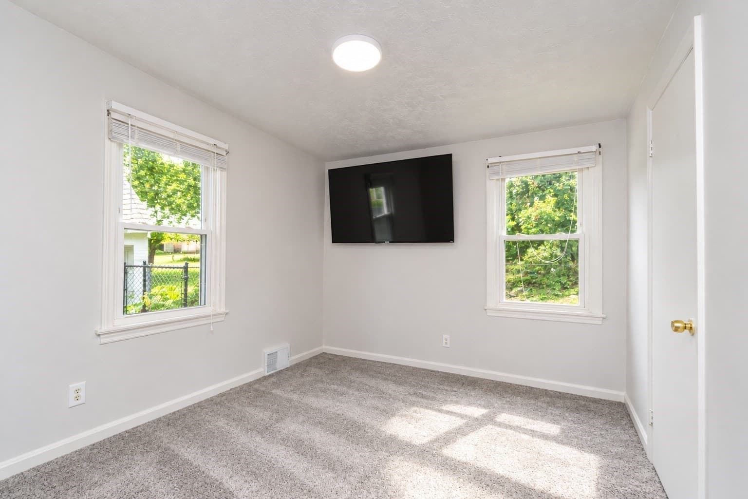 Single Family Residence at 176 Meadow St, Westfield MA 01085, Westfield, photo 19 of 42