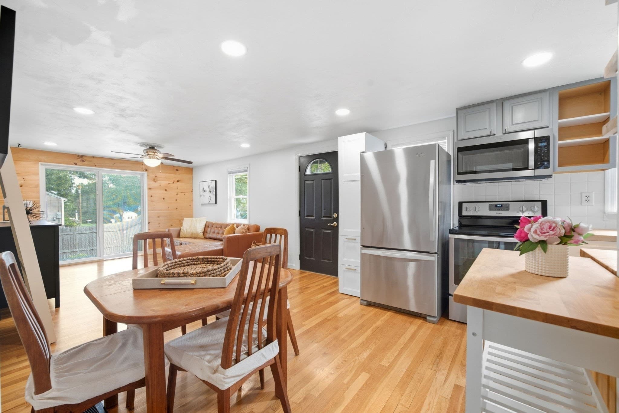 Single Family Residence at 29 Dunn Ave, Wrentham MA 02093, Wrentham, photo 6 of 18