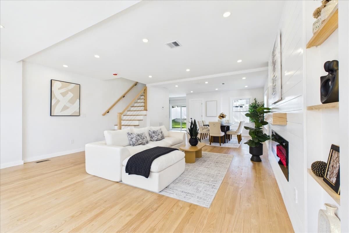 Single Family Residence at 19 Montview Ave, Waltham MA 02451, Waltham, photo 12 of 42
