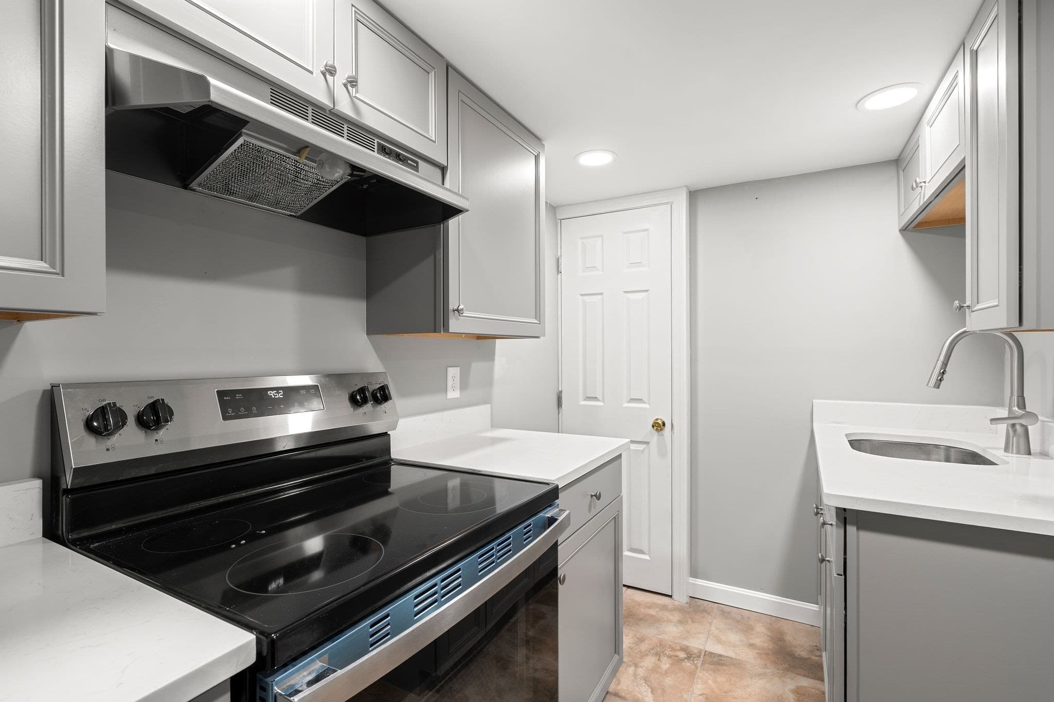 Multi Family at 461 Bridge Street, Weymouth MA 02191, Weymouth, photo 27 of 42