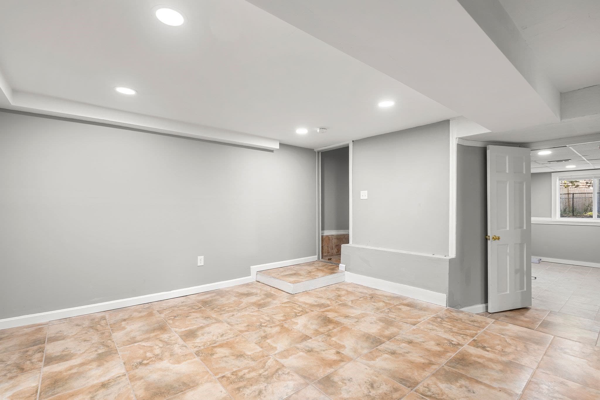 Multi Family at 461 Bridge Street, Weymouth MA 02191, Weymouth, photo 24 of 42