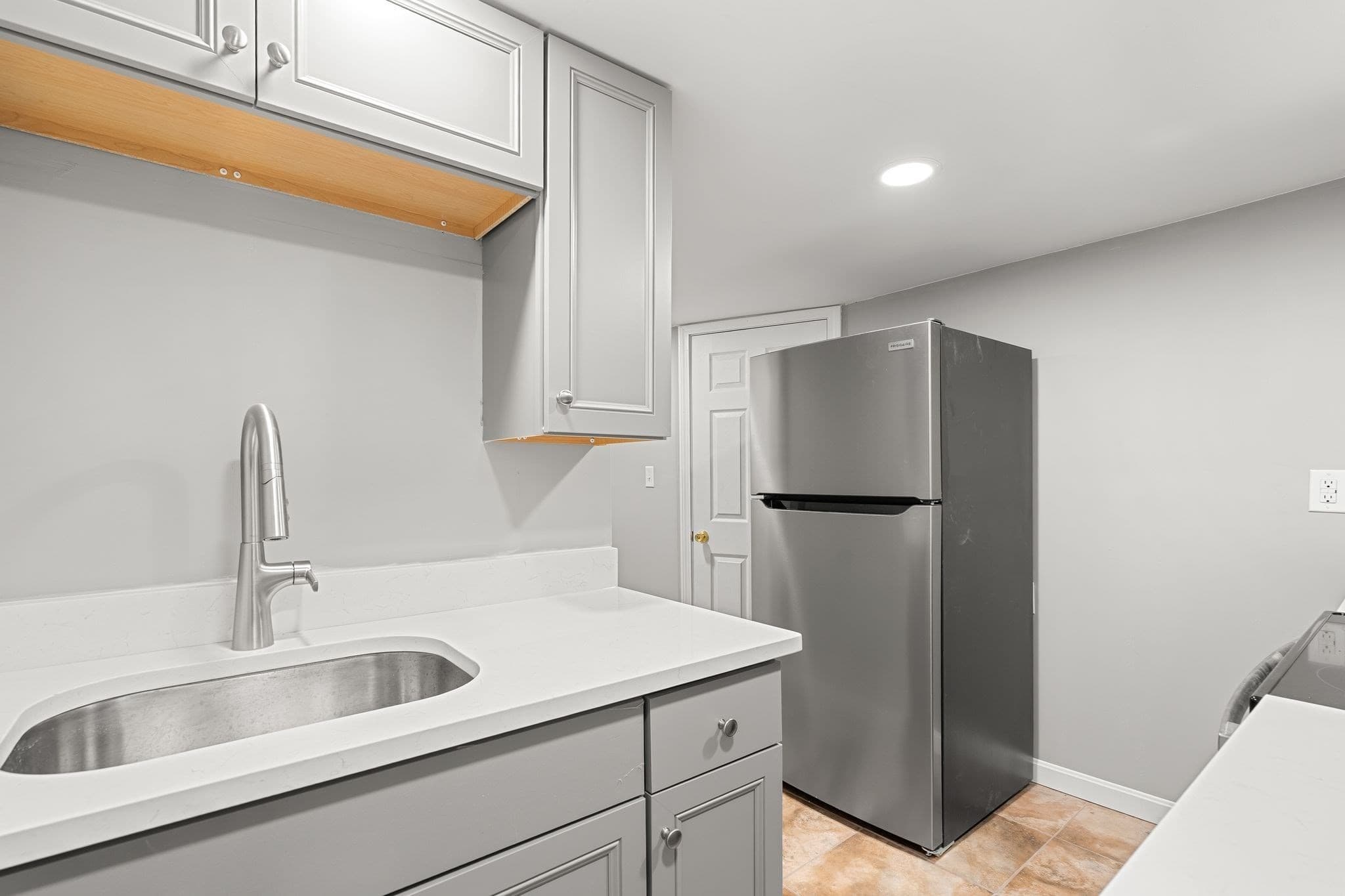 Multi Family at 461 Bridge Street, Weymouth MA 02191, Weymouth, photo 30 of 42