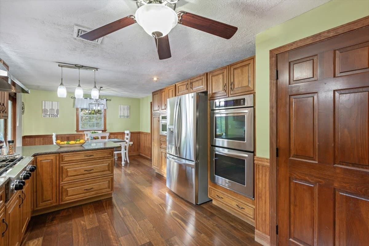 Single Family Residence at 238 Beech St, Tewksbury MA 01876, Tewksbury, photo 11 of 38
