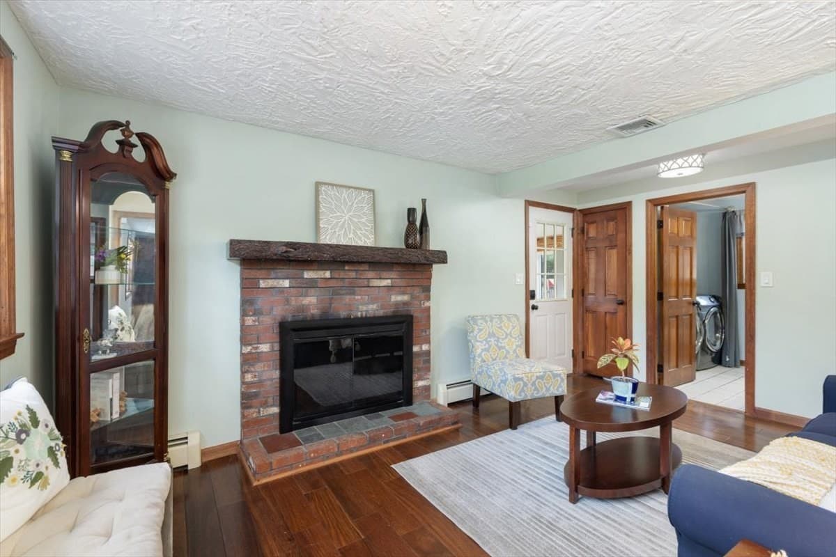 Single Family Residence at 238 Beech St, Tewksbury MA 01876, Tewksbury, photo 8 of 38