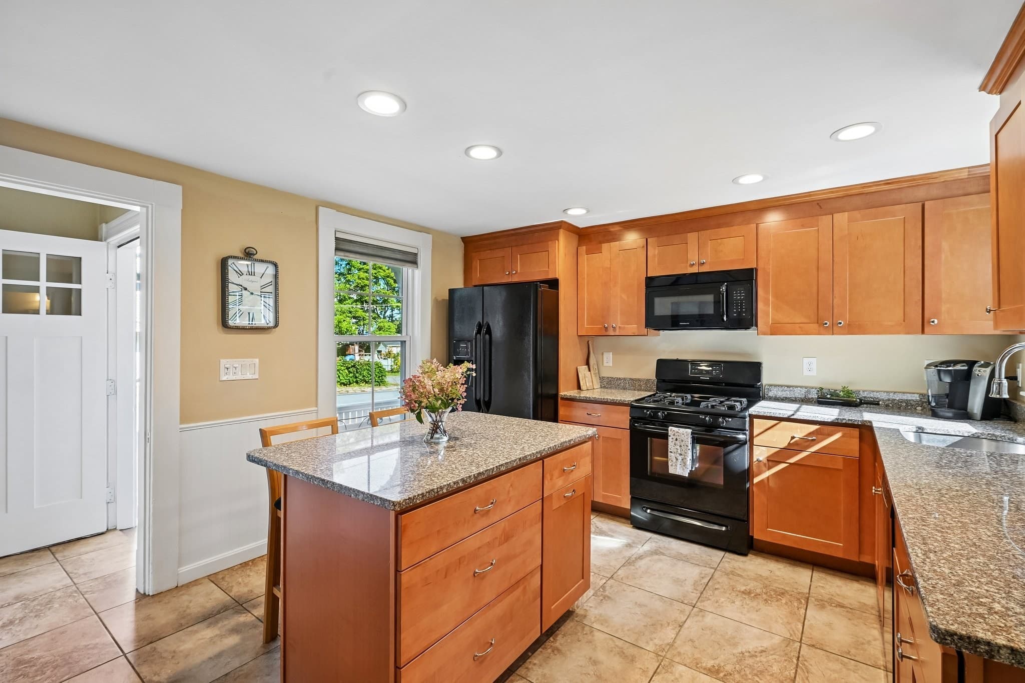 Single Family Residence at 18 Highland Ave, Chelmsford MA 01863, Chelmsford, photo 12 of 32