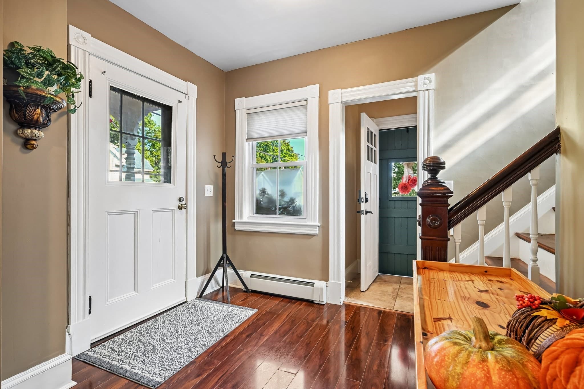 Single Family Residence at 18 Highland Ave, Chelmsford MA 01863, Chelmsford, photo 5 of 32