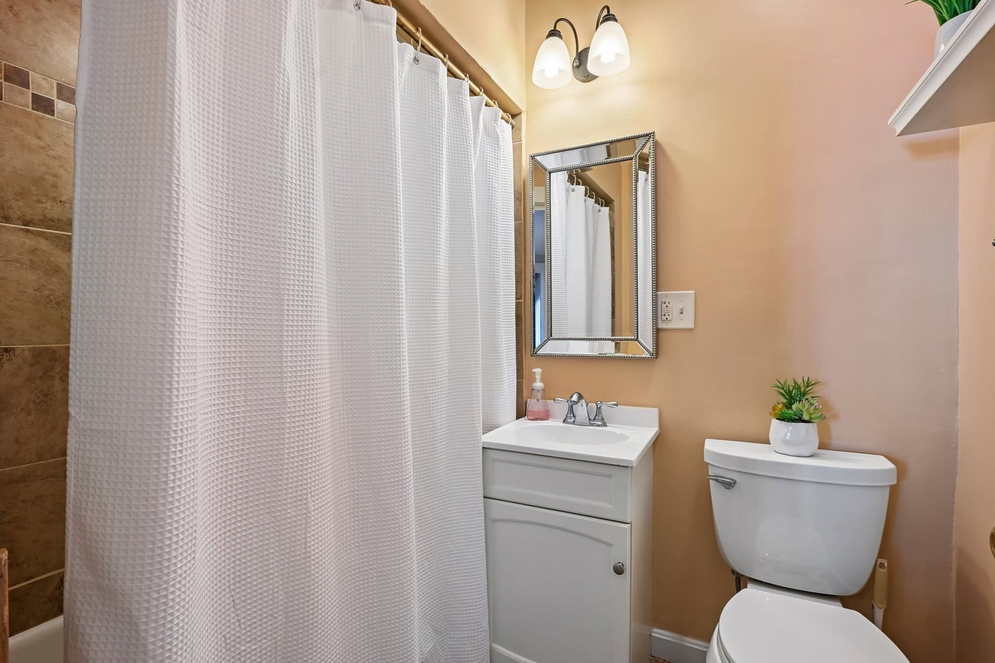 Single Family Residence at 18 Highland Ave, Chelmsford MA 01863, Chelmsford, photo 14 of 32