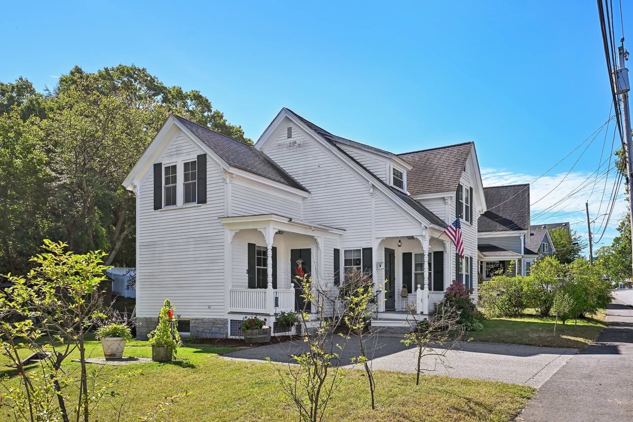 Single Family Residence at 18 Highland Ave, Chelmsford MA 01863, Chelmsford, photo 4 of 32