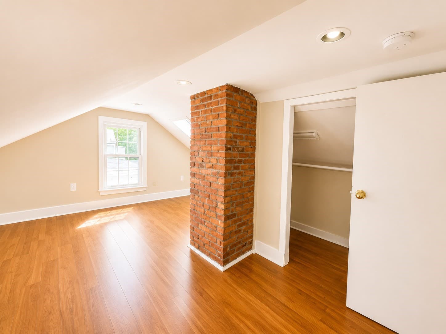Condominium at 11 Harrison St # 11, Lowell MA 01852, Lowell, photo 13 of 15