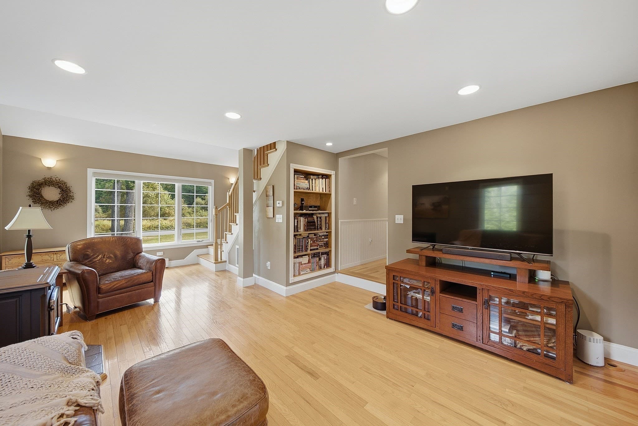 Single Family Residence at 80 Dodge Hill Rd, Sutton MA 01590, Sutton, photo 10 of 42